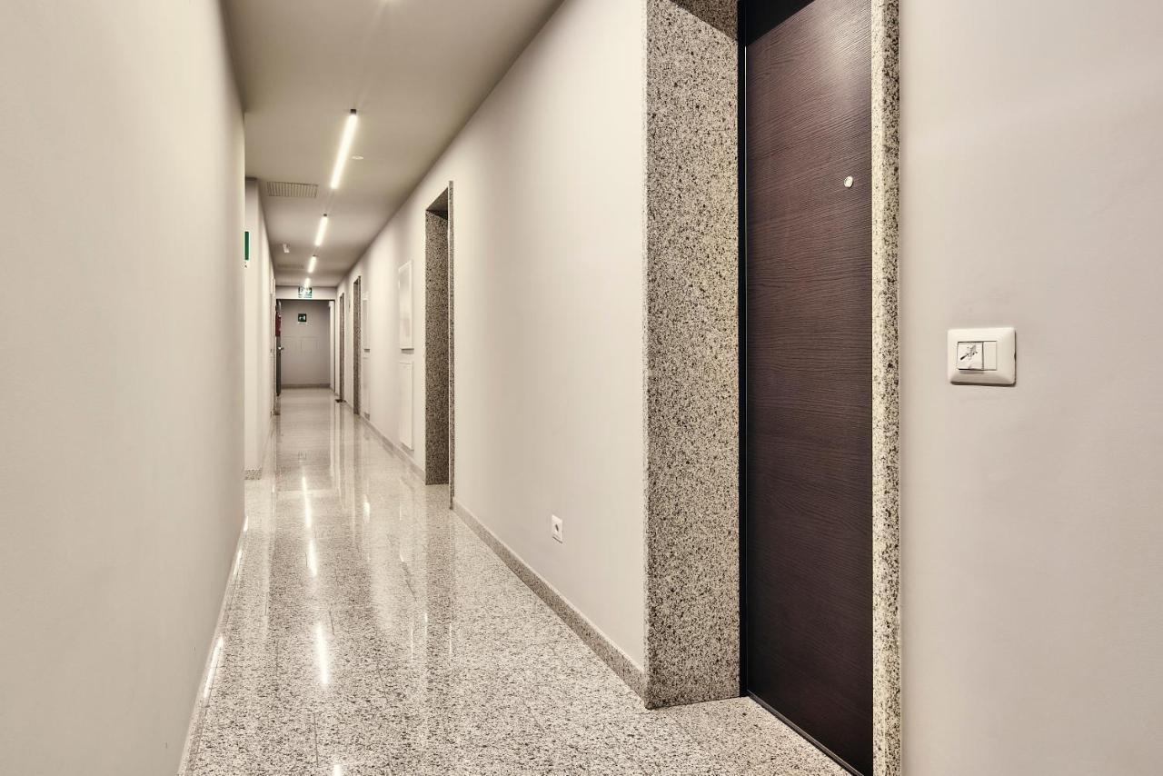 Monviso Modern - Exclusive Apartment Милан Экстерьер фото